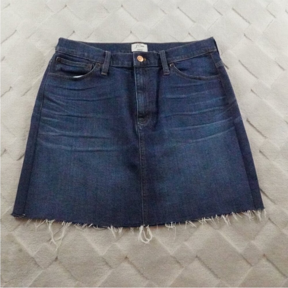❤️🔥J. Crew - Denim Mini Skirt with Frayed Hem - 31